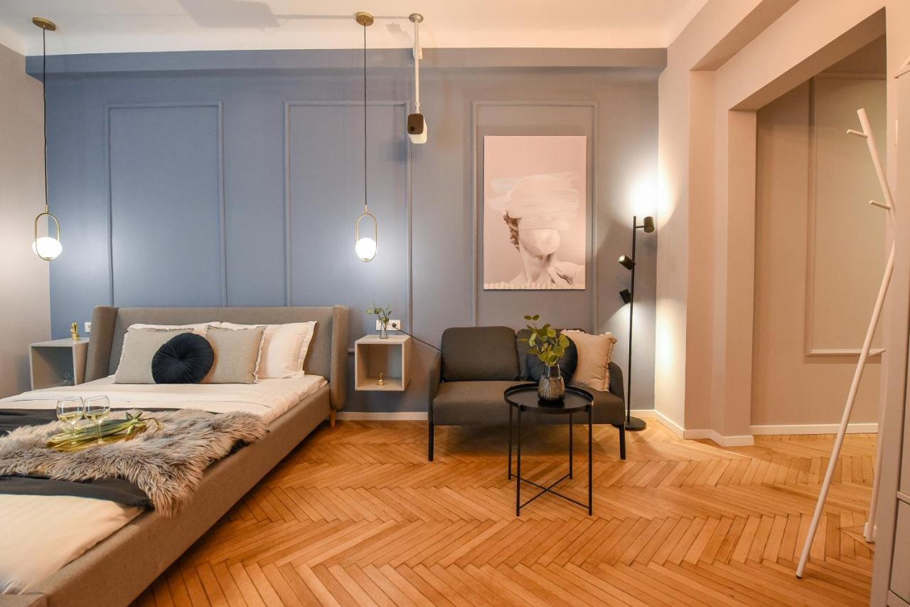 Modern Stay - Central Studios With Wall Projector Near Radisson Bucarest Exterior foto