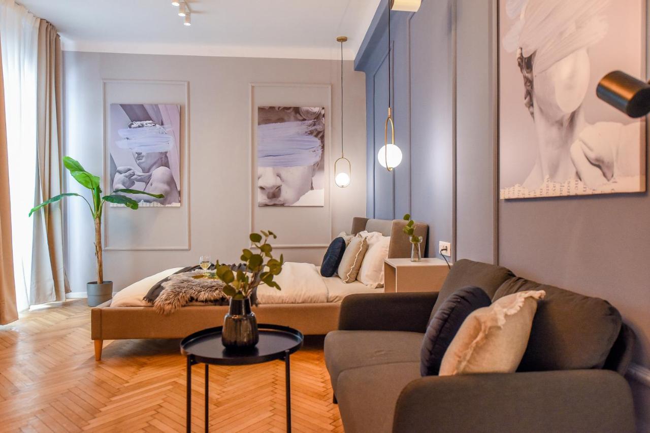 Modern Stay - Central Studios With Wall Projector Near Radisson Bucarest Exterior foto