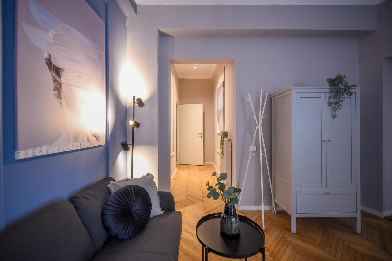 Modern Stay - Central Studios With Wall Projector Near Radisson Bucarest Exterior foto